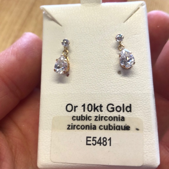 10k gold and Zirconium droplet earrings - Picture 5 of 5